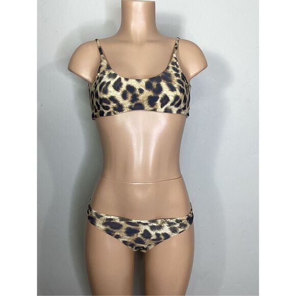 New. Pilyq/PQ Jungle reversible tie front bikini. M-Top/L-bottom. Retails$169 - Picture 6 of 16